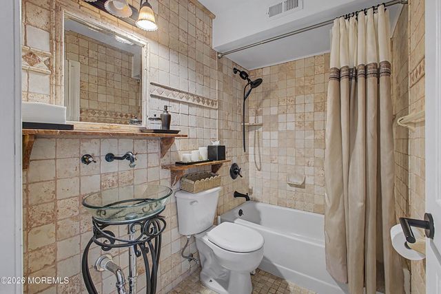 7 Lindner Lane, Howell, NJ 07731