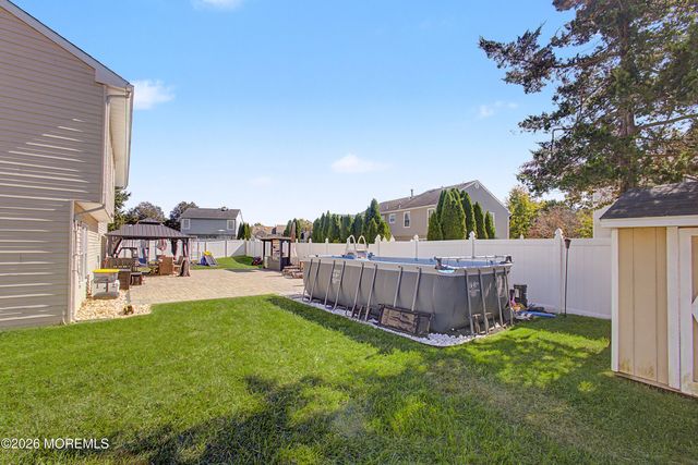 7 Lindner Lane, Howell, NJ 07731