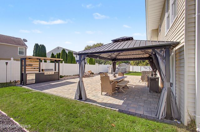 7 Lindner Lane, Howell, NJ 07731