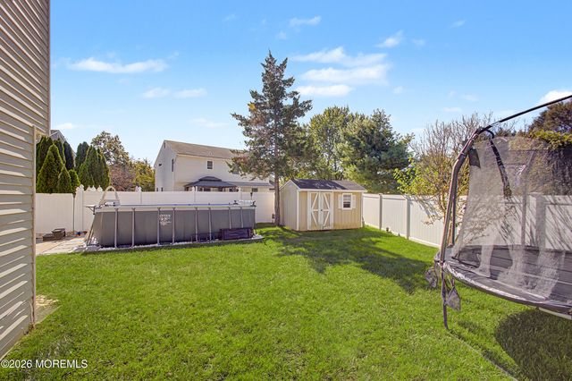 7 Lindner Lane, Howell, NJ 07731
