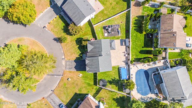 7 Lindner Lane, Howell, NJ 07731