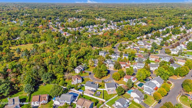 7 Lindner Lane, Howell, NJ 07731