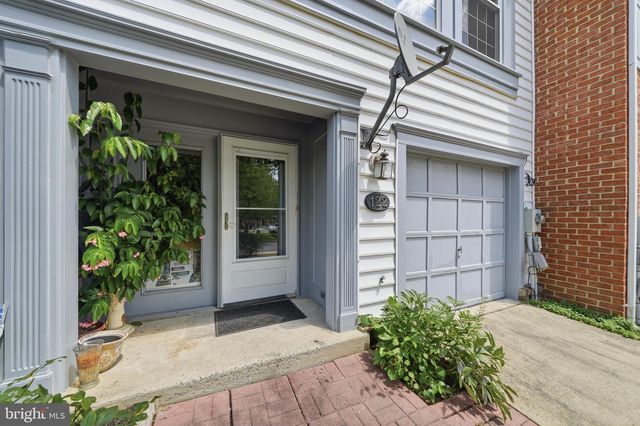 122 LONG ACRE CT, Frederick, MD 21702