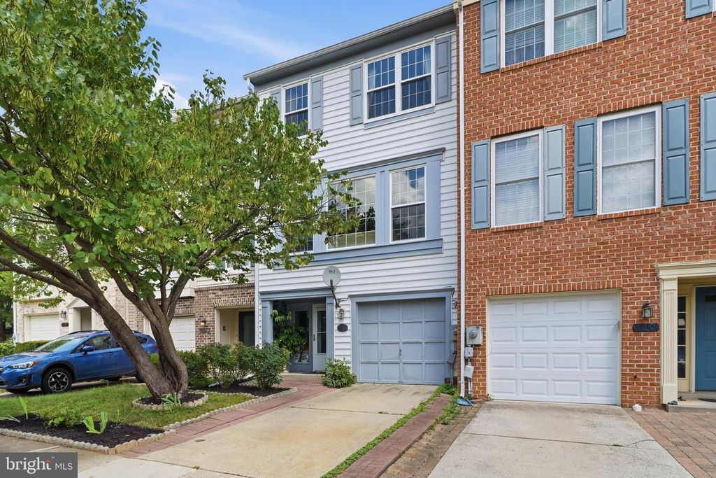 122 LONG ACRE CT, Frederick, MD 21702