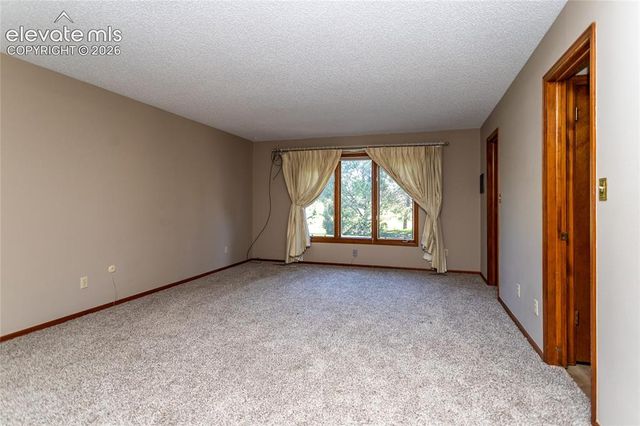 2230 Hill Circle, Colorado Springs, CO 80904
