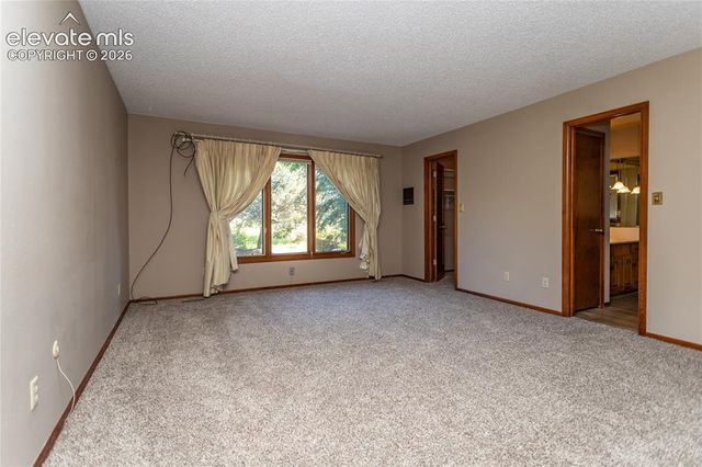 2230 Hill Circle, Colorado Springs, CO 80904