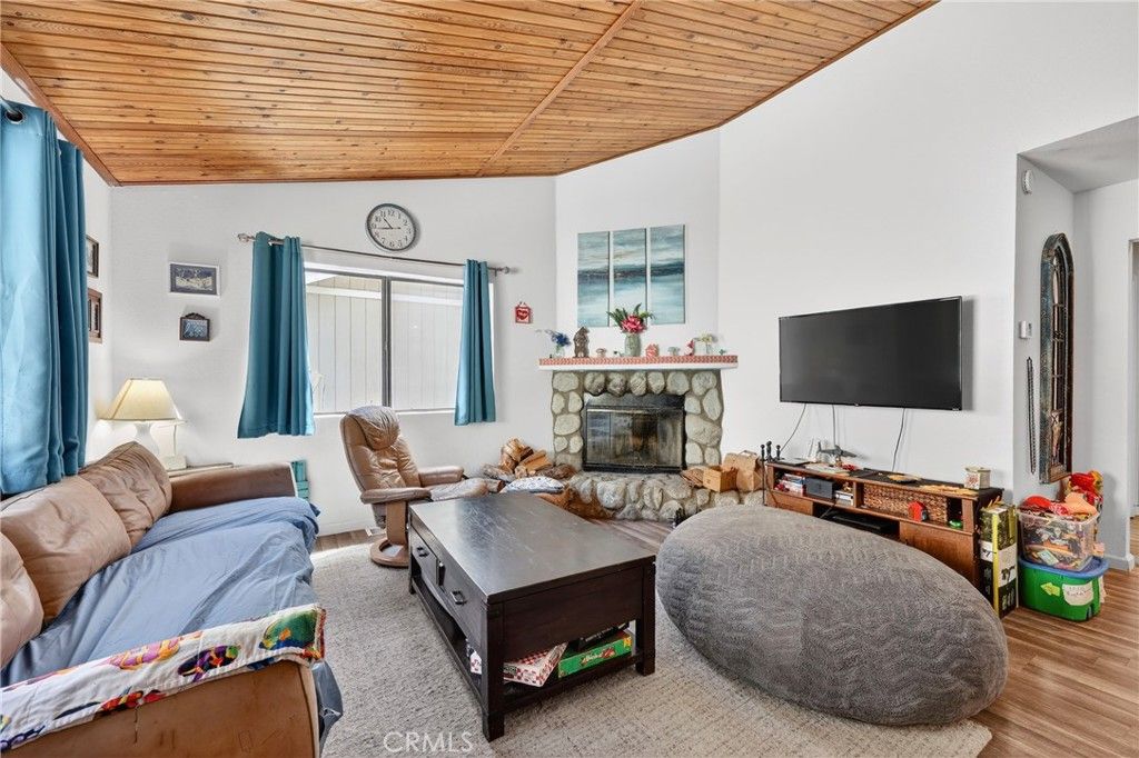 3912 Oakdale Drive, Frazier Park, CA 93225