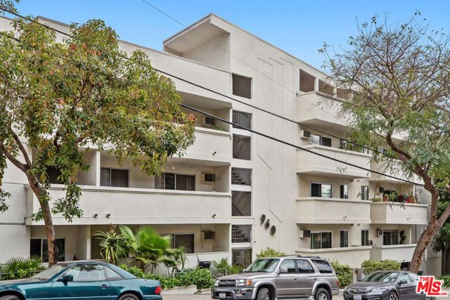 960 Larrabee Street 214, West Hollywood, CA 90069
