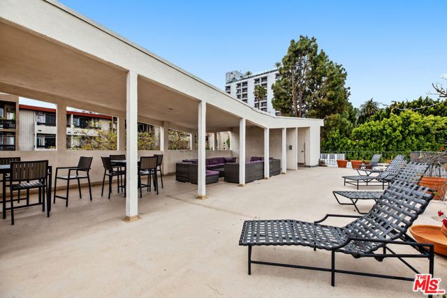 960 Larrabee Street 214, West Hollywood, CA 90069