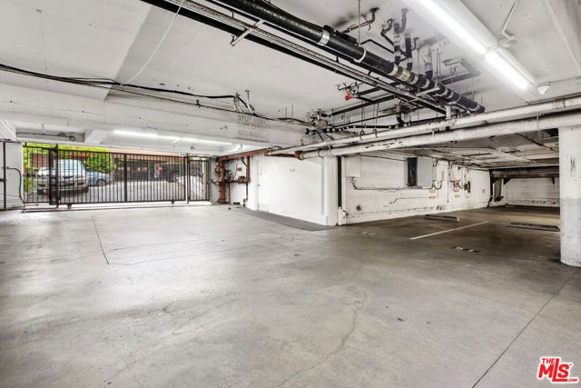 960 Larrabee Street 214, West Hollywood, CA 90069