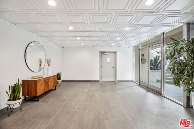 960 Larrabee Street 214, West Hollywood, CA 90069