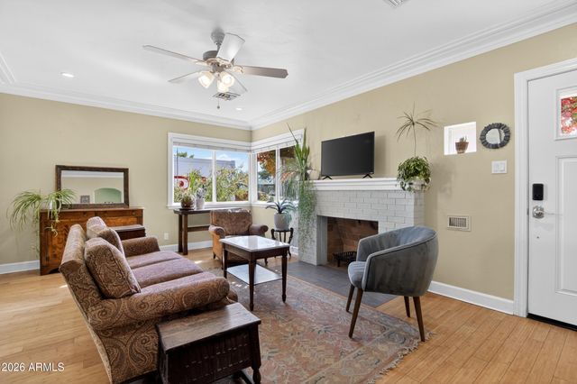 1242 E EDGEMONT Avenue, Phoenix, AZ 85006