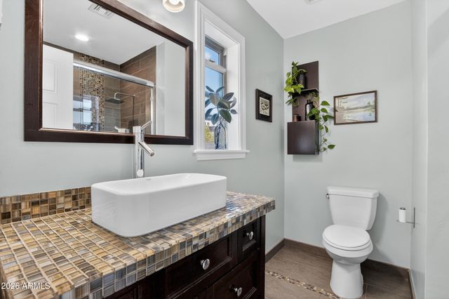 1242 E EDGEMONT Avenue, Phoenix, AZ 85006