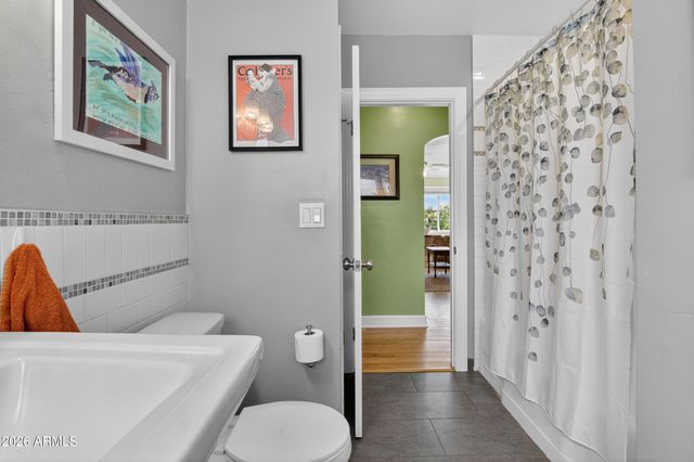 1242 E EDGEMONT Avenue, Phoenix, AZ 85006