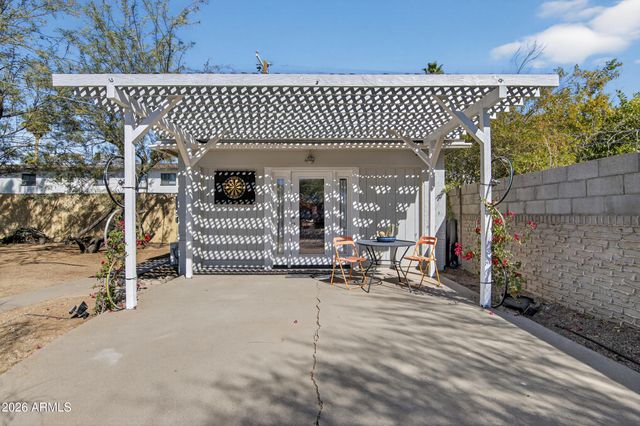 1242 E EDGEMONT Avenue, Phoenix, AZ 85006