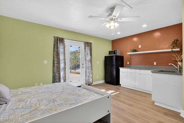 1242 E EDGEMONT Avenue, Phoenix, AZ 85006