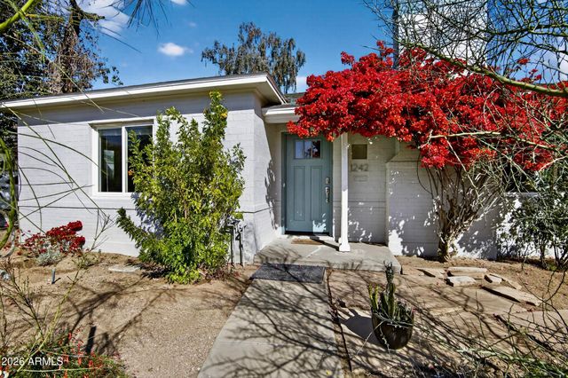 1242 E EDGEMONT Avenue, Phoenix, AZ 85006