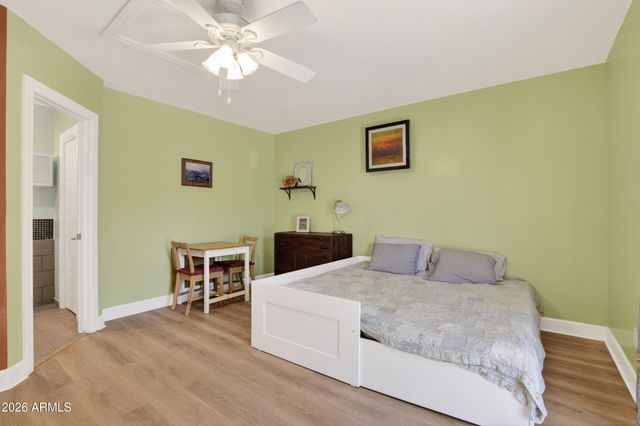 1242 E EDGEMONT Avenue, Phoenix, AZ 85006