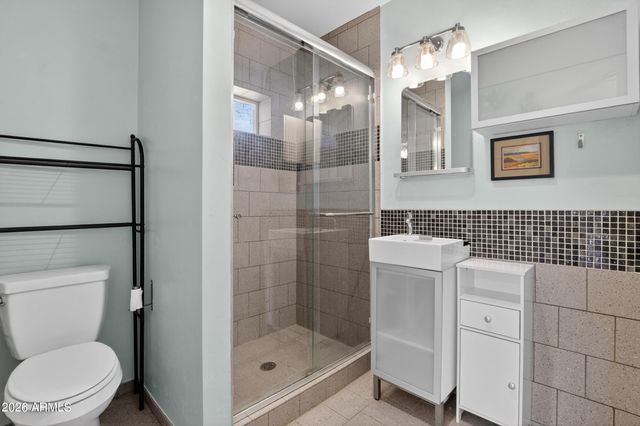 1242 E EDGEMONT Avenue, Phoenix, AZ 85006