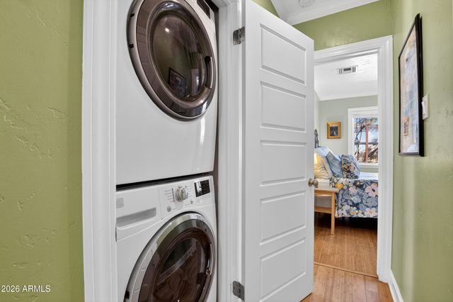 1242 E EDGEMONT Avenue, Phoenix, AZ 85006