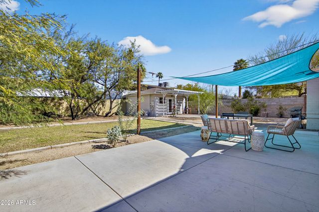 1242 E EDGEMONT Avenue, Phoenix, AZ 85006