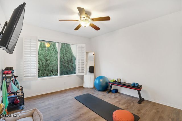 588 Monteleone Avenue, Oak Park, CA 91377