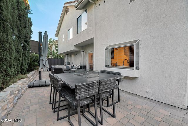 588 Monteleone Avenue, Oak Park, CA 91377
