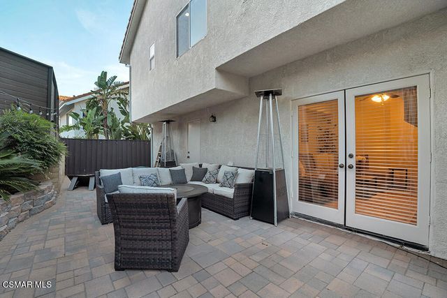 588 Monteleone Avenue, Oak Park, CA 91377