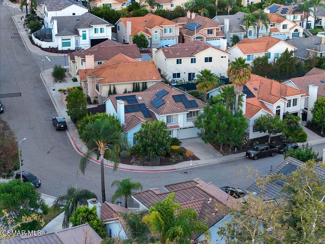 588 Monteleone Avenue, Oak Park, CA 91377
