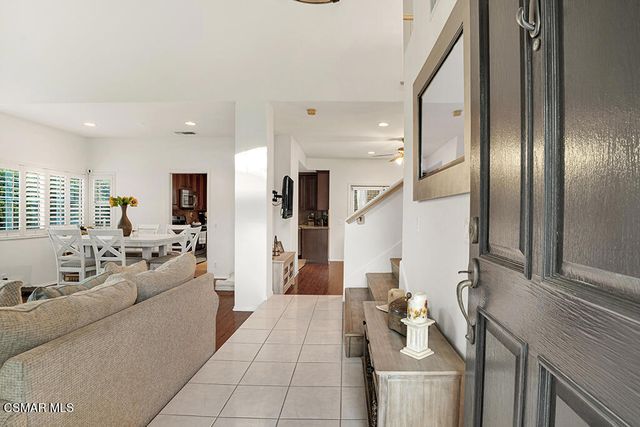 588 Monteleone Avenue, Oak Park, CA 91377