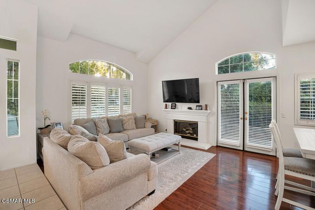 588 Monteleone Avenue, Oak Park, CA 91377