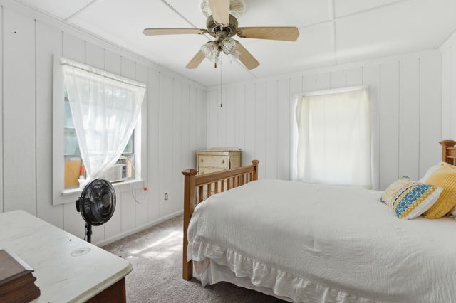 10153 Mullins Cove Road, Whitwell, TN 37397