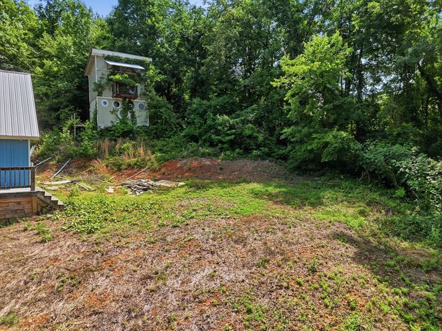 10153 Mullins Cove Road, Whitwell, TN 37397