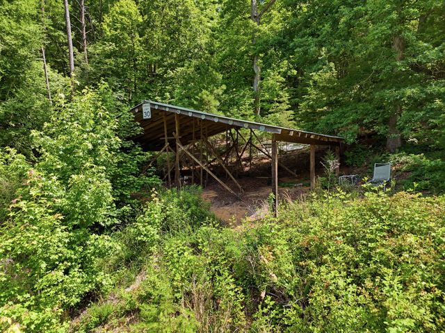 10153 Mullins Cove Road, Whitwell, TN 37397