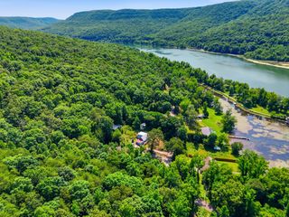 10153 Mullins Cove Road, Whitwell, TN 37397