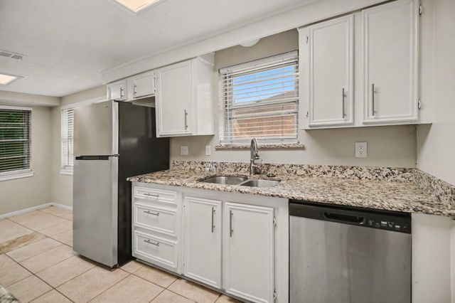 9707 Mackworth Drive, Stafford, TX 77477