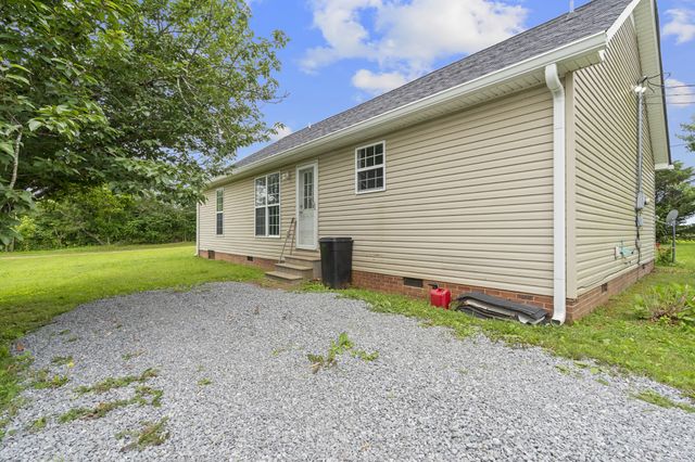 3 Merideth Lynn Rd, Fayetteville, TN 37334