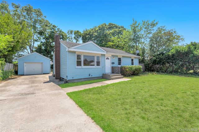 61 Herbert Circle, Patchogue, NY 11772