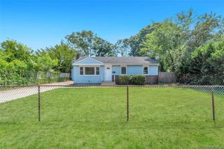 61 Herbert Circle, Patchogue, NY 11772