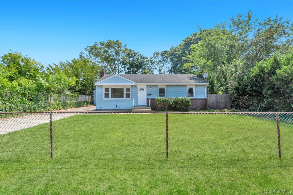 61 Herbert Circle, Patchogue, NY 11772
