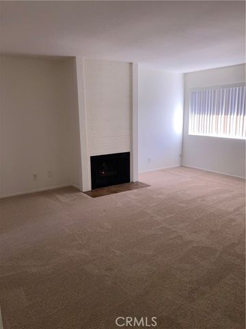 8505 Columbus Avenue 315, North Hills (los Angeles), CA 91343