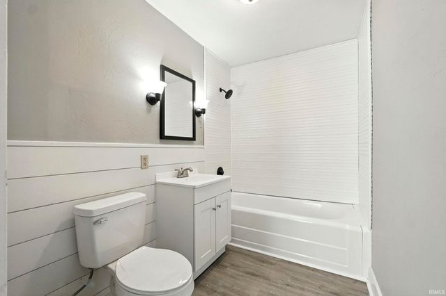 2109 Maumee Avenue, Fort Wayne, IN 46803