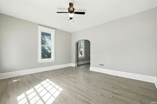 2109 Maumee Avenue, Fort Wayne, IN 46803