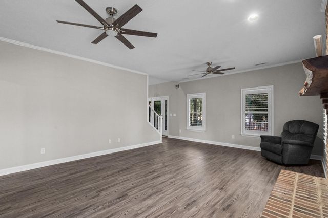 1338 Riverside Dr., Conway, SC 29526