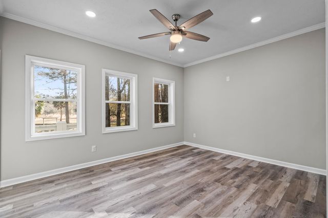 1338 Riverside Dr., Conway, SC 29526