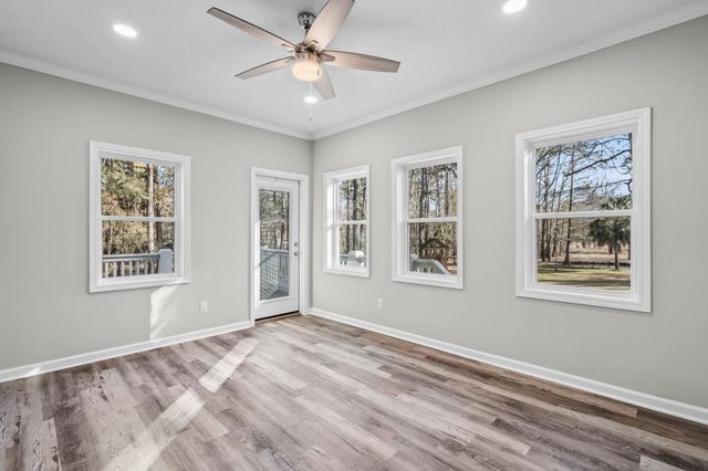 1338 Riverside Dr., Conway, SC 29526