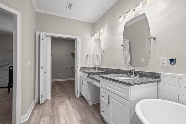 1338 Riverside Dr., Conway, SC 29526