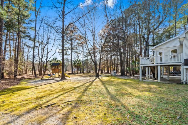 1338 Riverside Dr., Conway, SC 29526