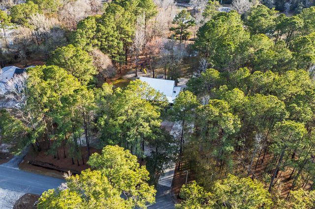 1338 Riverside Dr., Conway, SC 29526