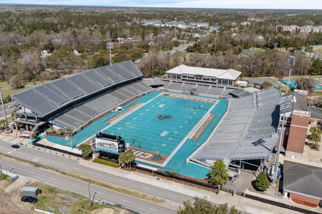 1338 Riverside Dr., Conway, SC 29526